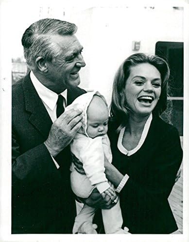 Vintage fotó Cary Grant felesége Dyan Ágyú újszülött lánya, Jennifer